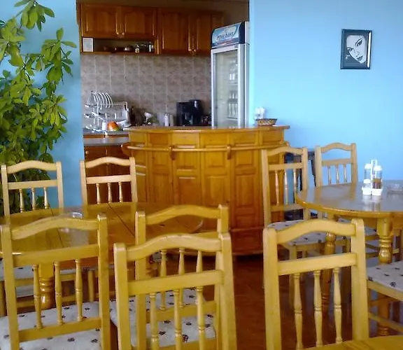 Луксозна вила синя иглика *